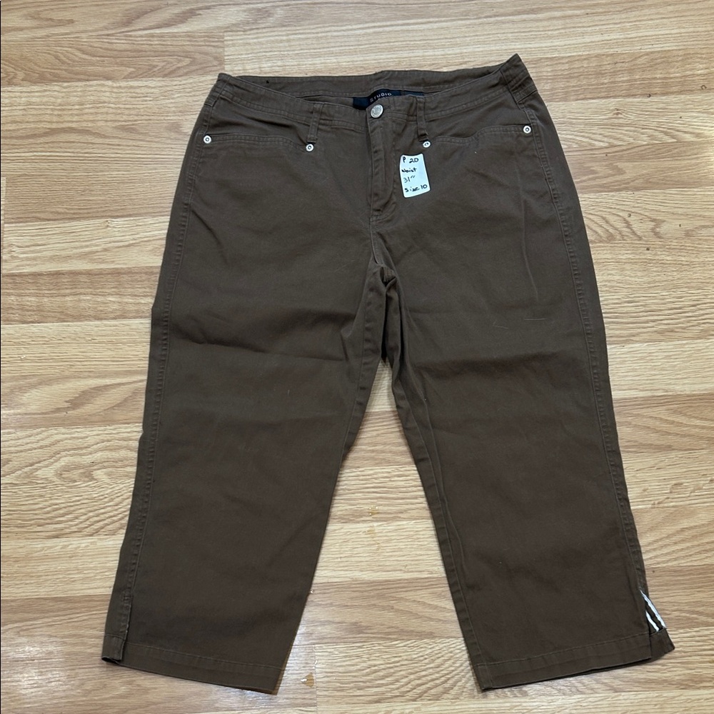 P20. Liz Claiborne Studio Brown Pants